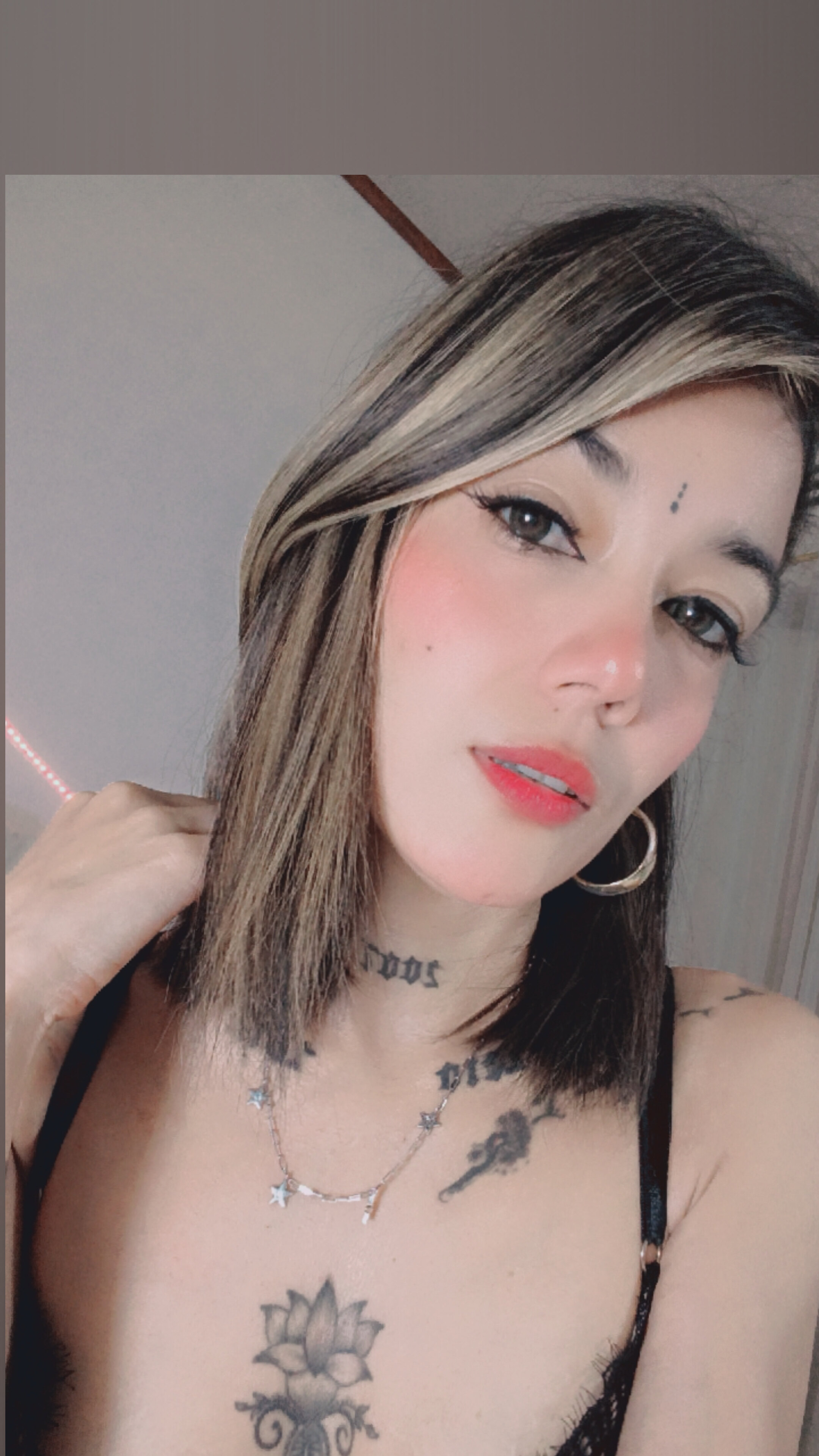 Vero OnlyFans header