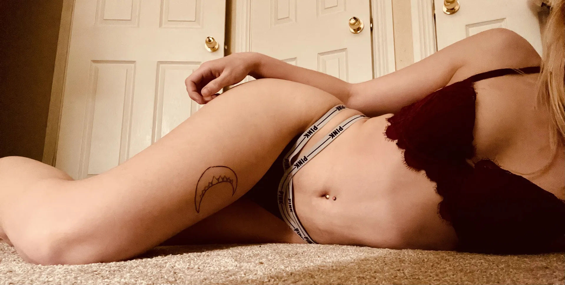Veronica OnlyFans header