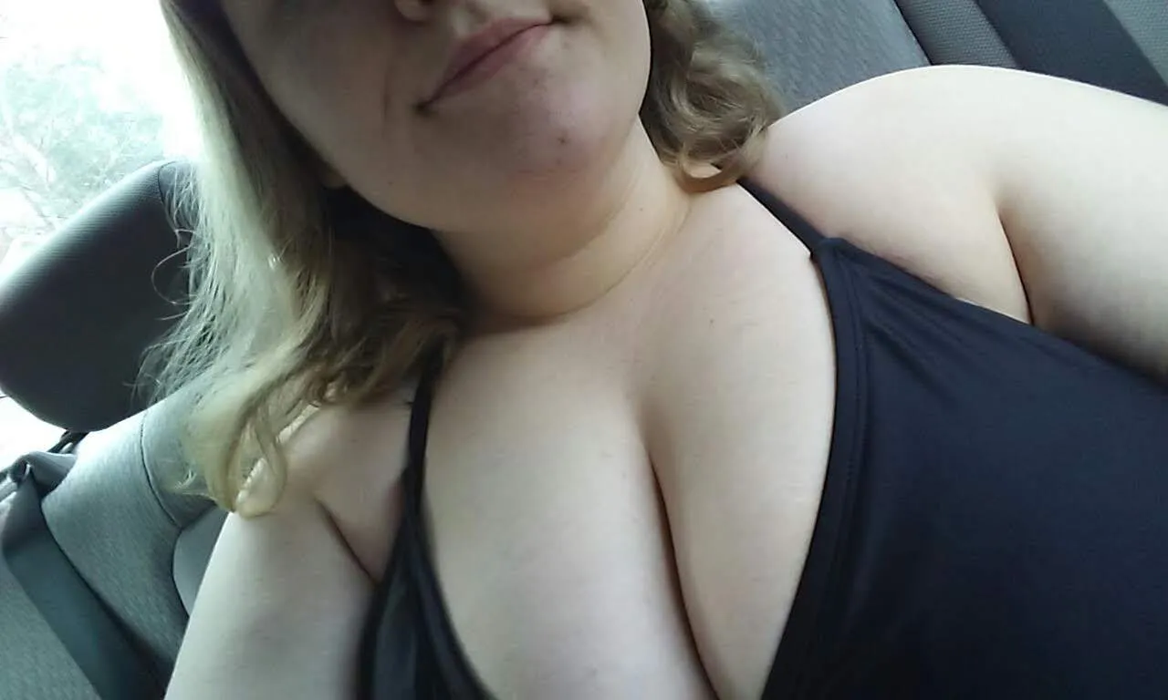 VeronicaLea OnlyFans header