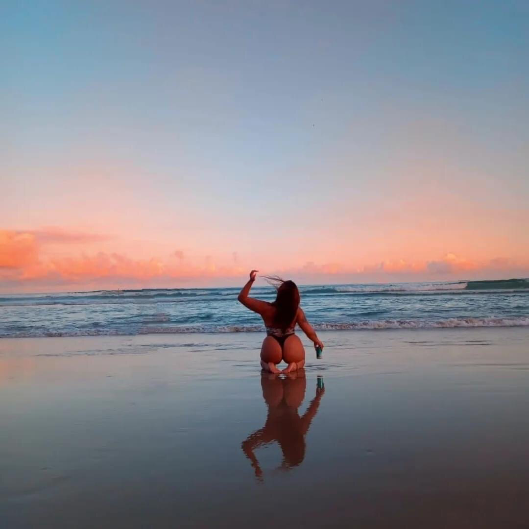 Veronight OnlyFans header