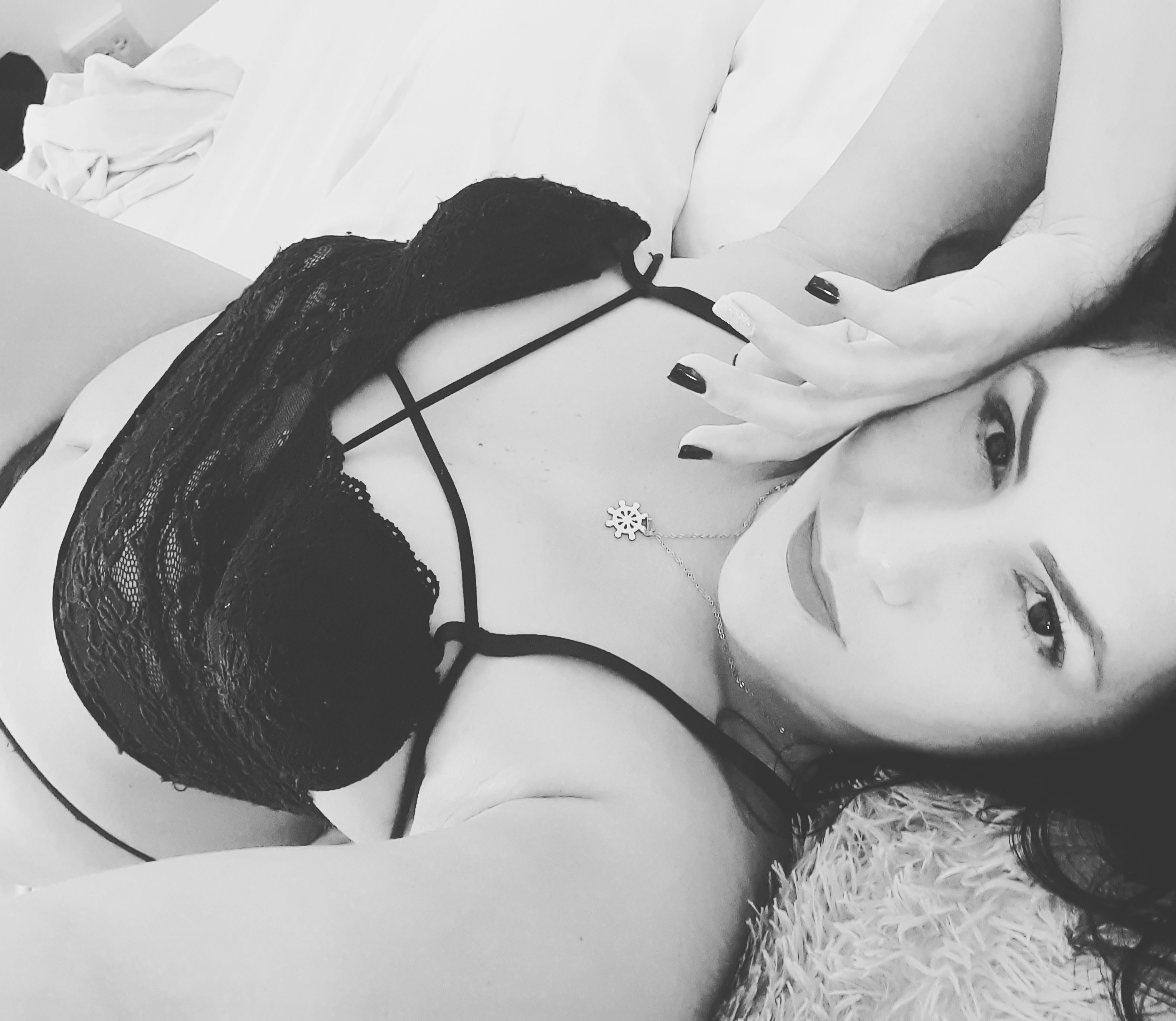 Veronica Sinn OnlyFans header