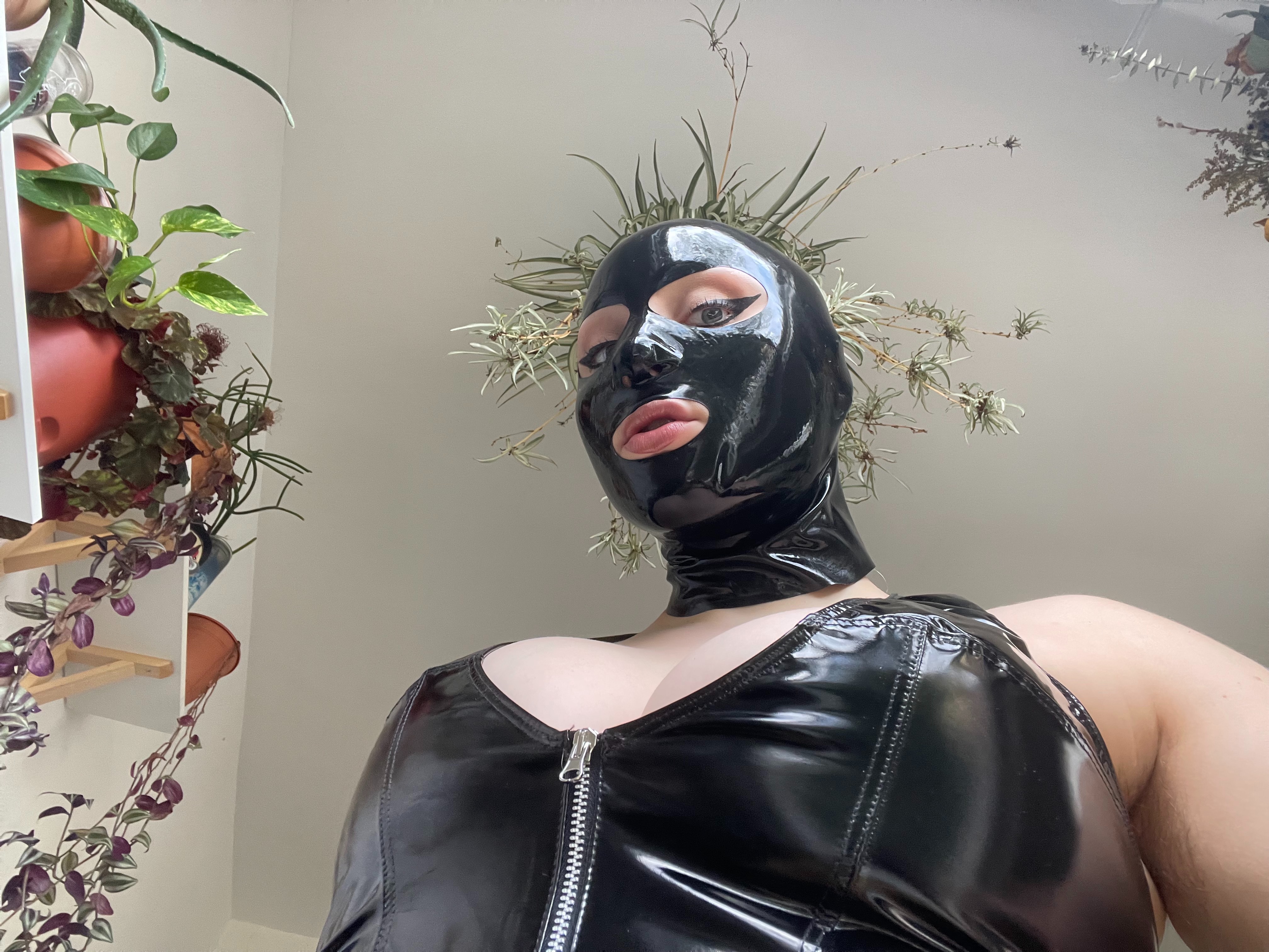 Vesper Rouge OnlyFans header