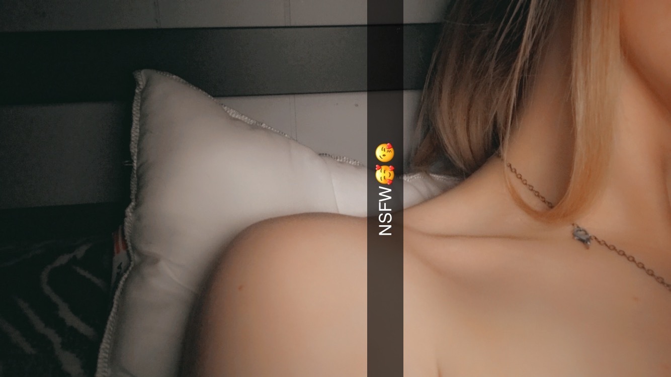 Vexxie🥰 OnlyFans header