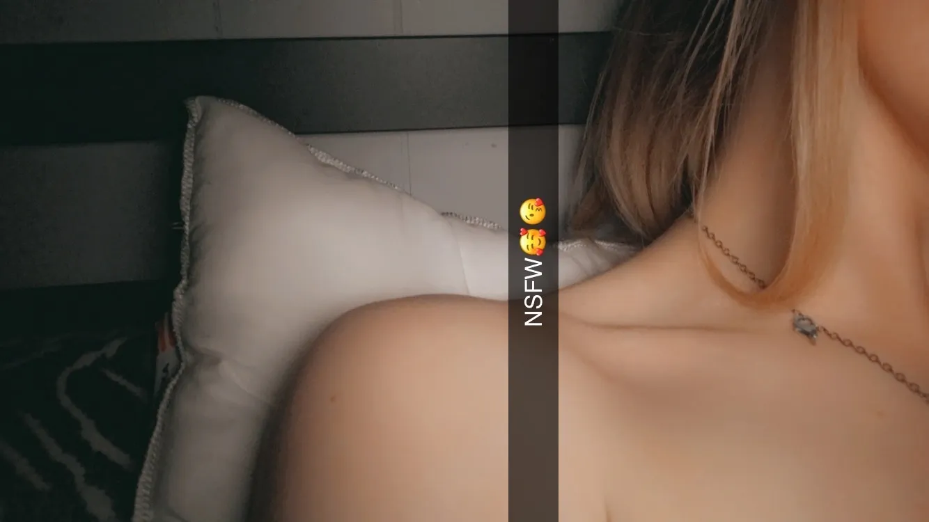 Vexxie🥰 OnlyFans header