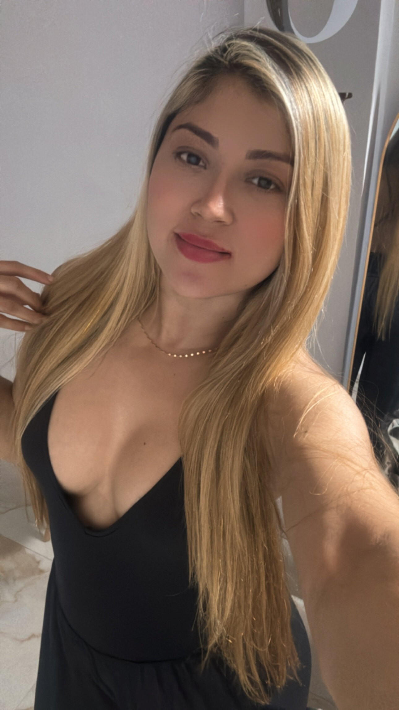 DHennessys OnlyFans header