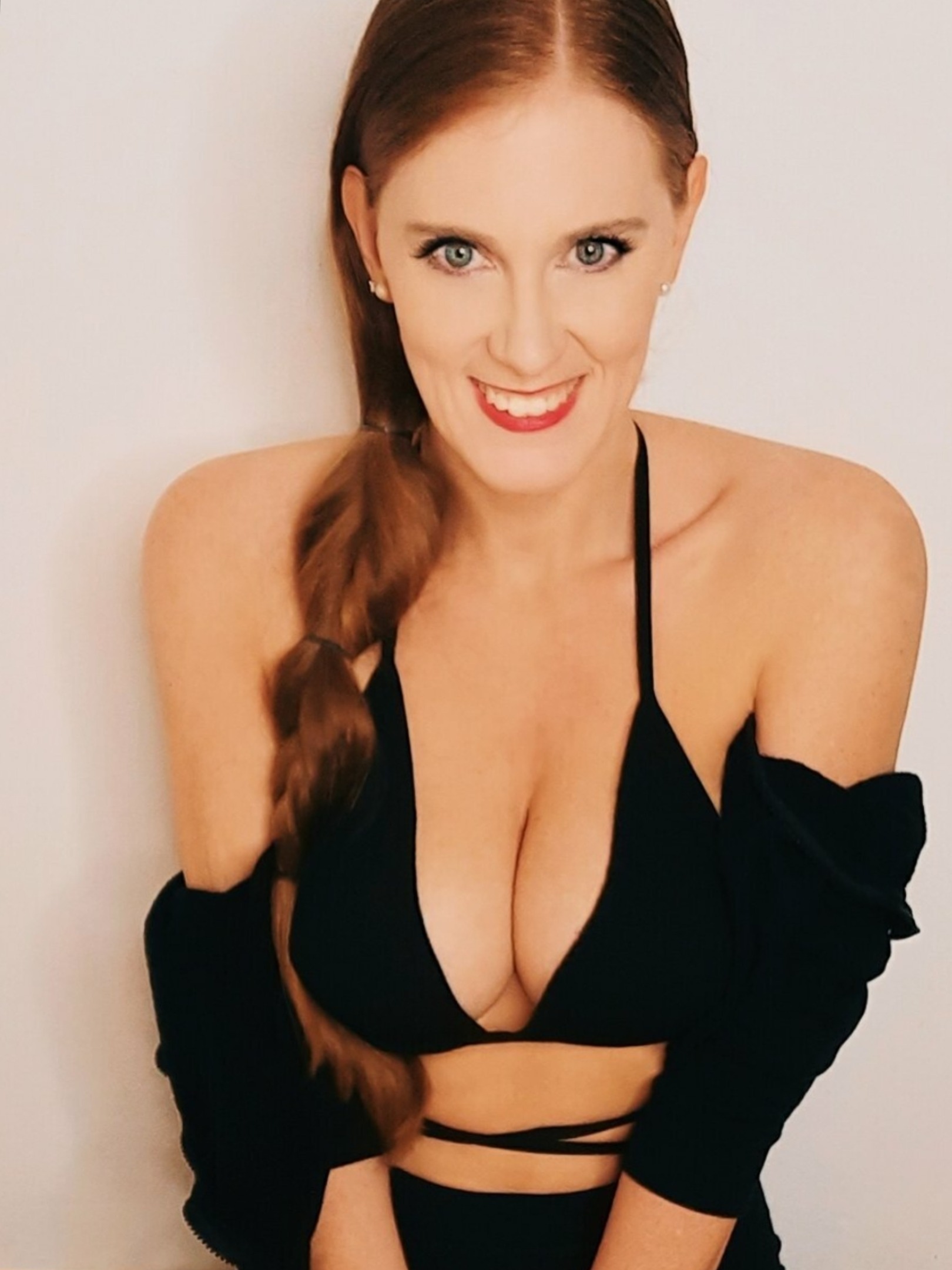 Vibing with Claudia OnlyFans