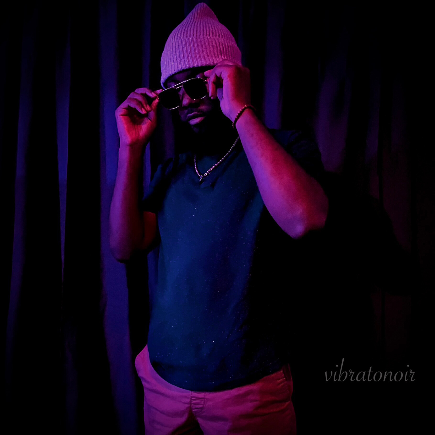 Vibrato Noir OnlyFans