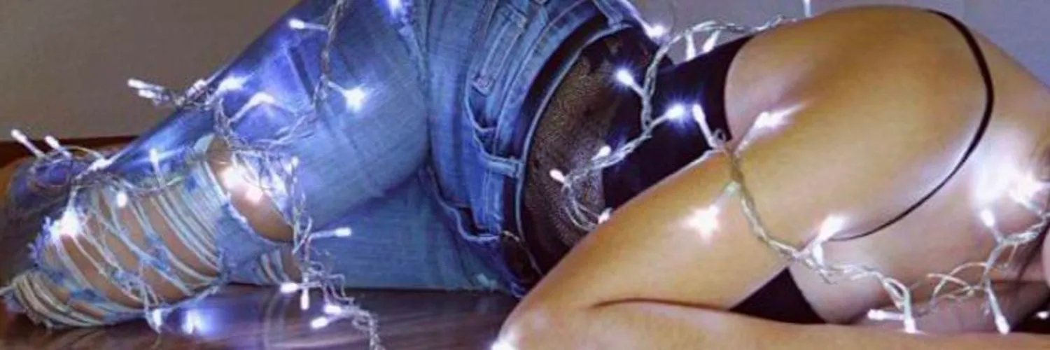 victoriakolles OnlyFans header