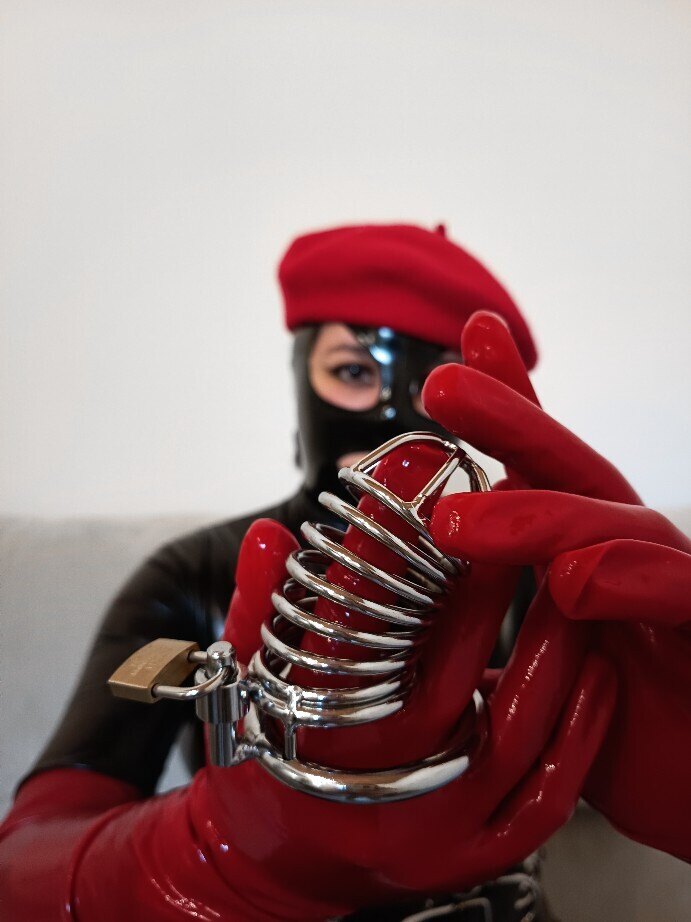 𝑽𝒊𝒄𝒕𝒐𝒓𝒊𝒂 • 𝑭𝒆𝒕𝒊𝒔𝒉 𝑸𝒖𝒆𝒆𝒏 OnlyFans