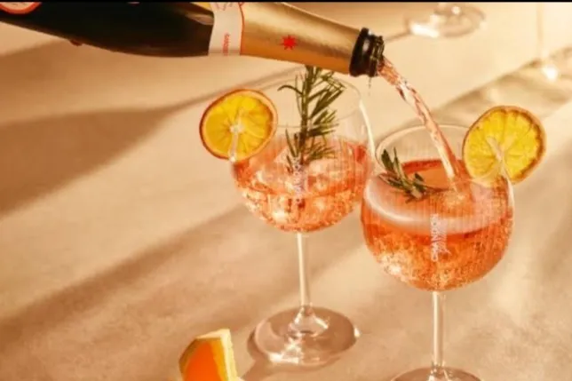 Vicky OnlyFans header