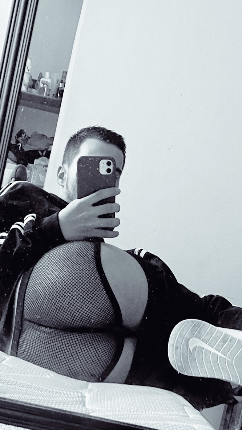 Víctor Bustamante OnlyFans header