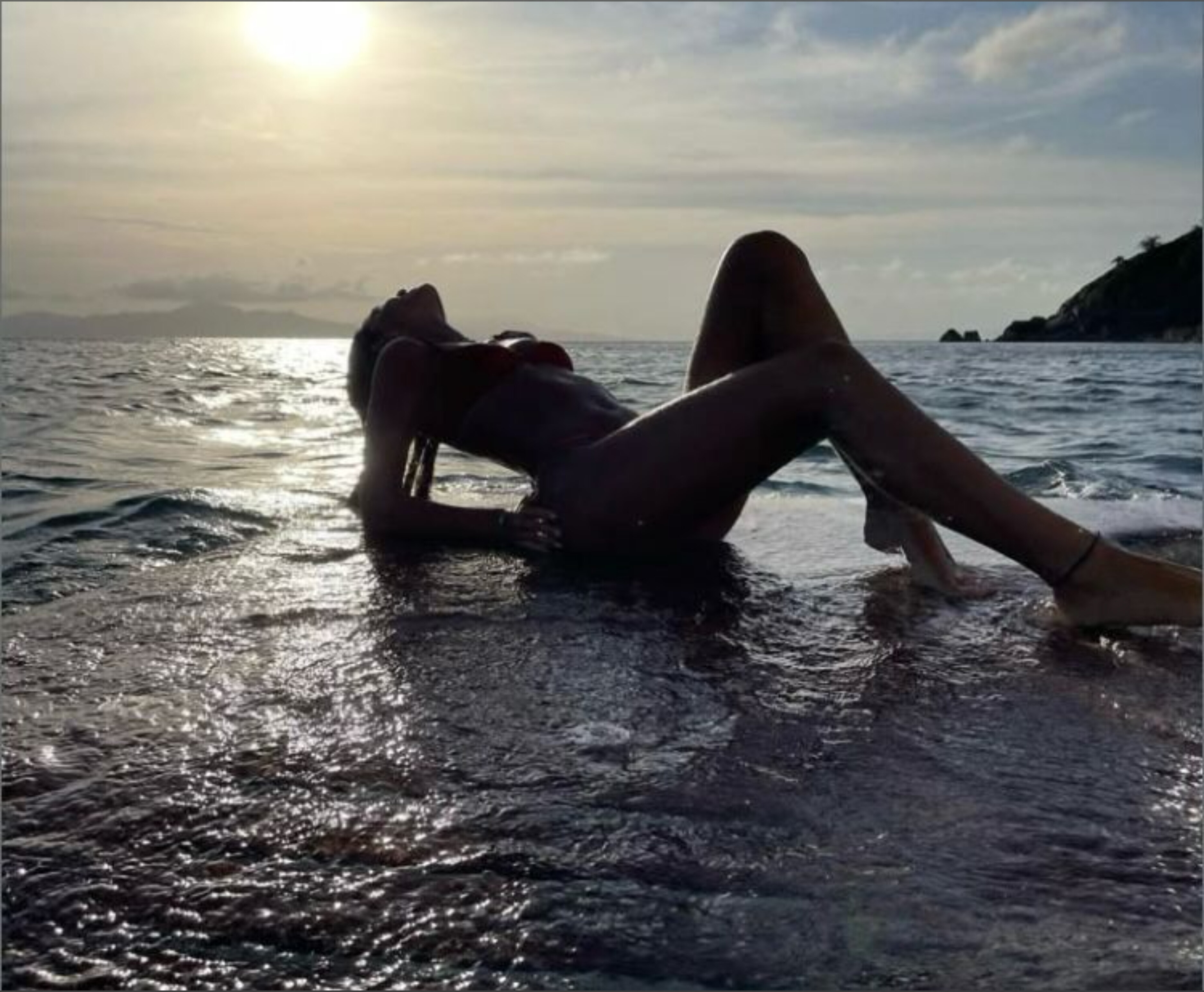 woman is art OnlyFans