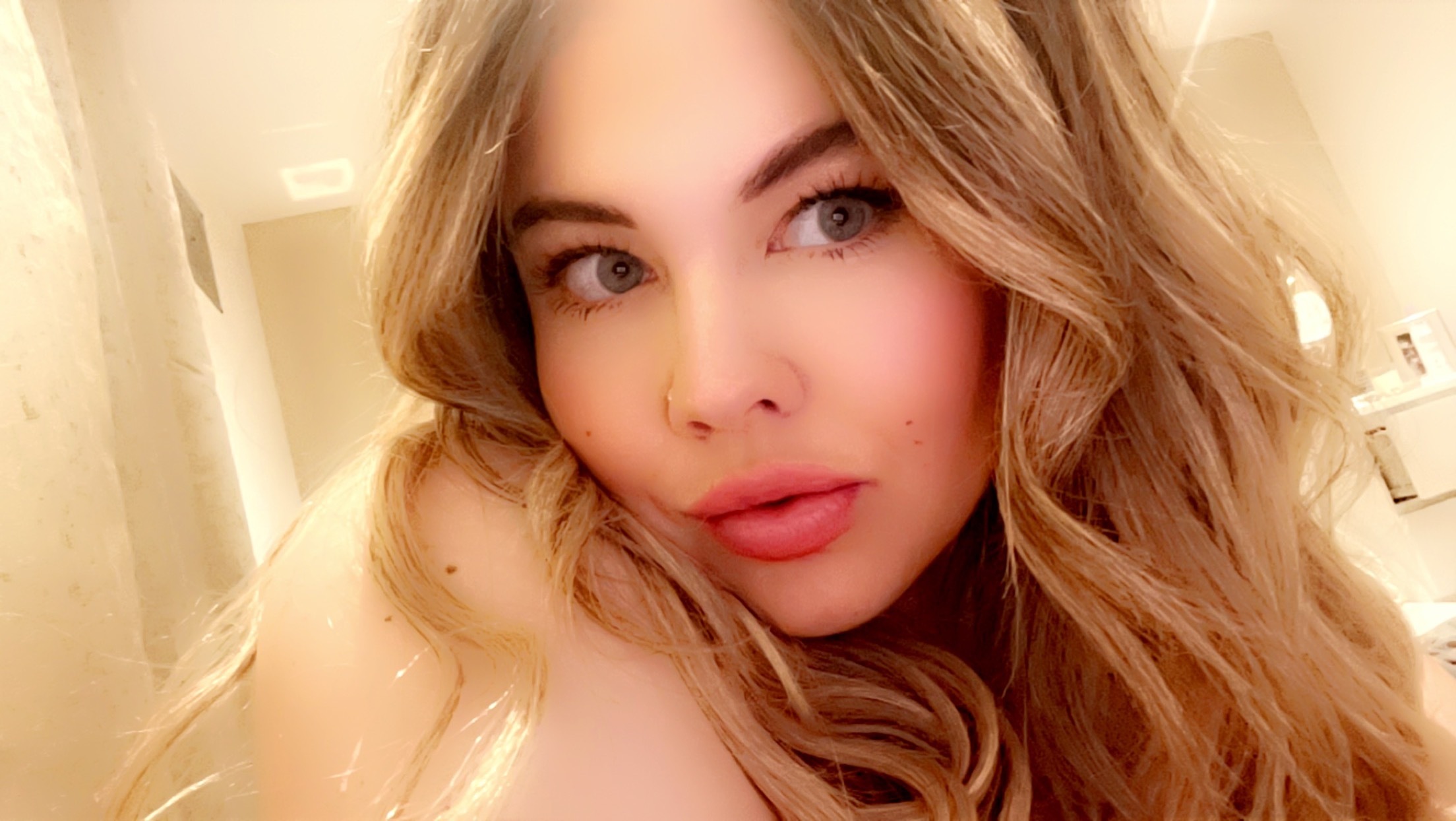 Victoria B OnlyFans header