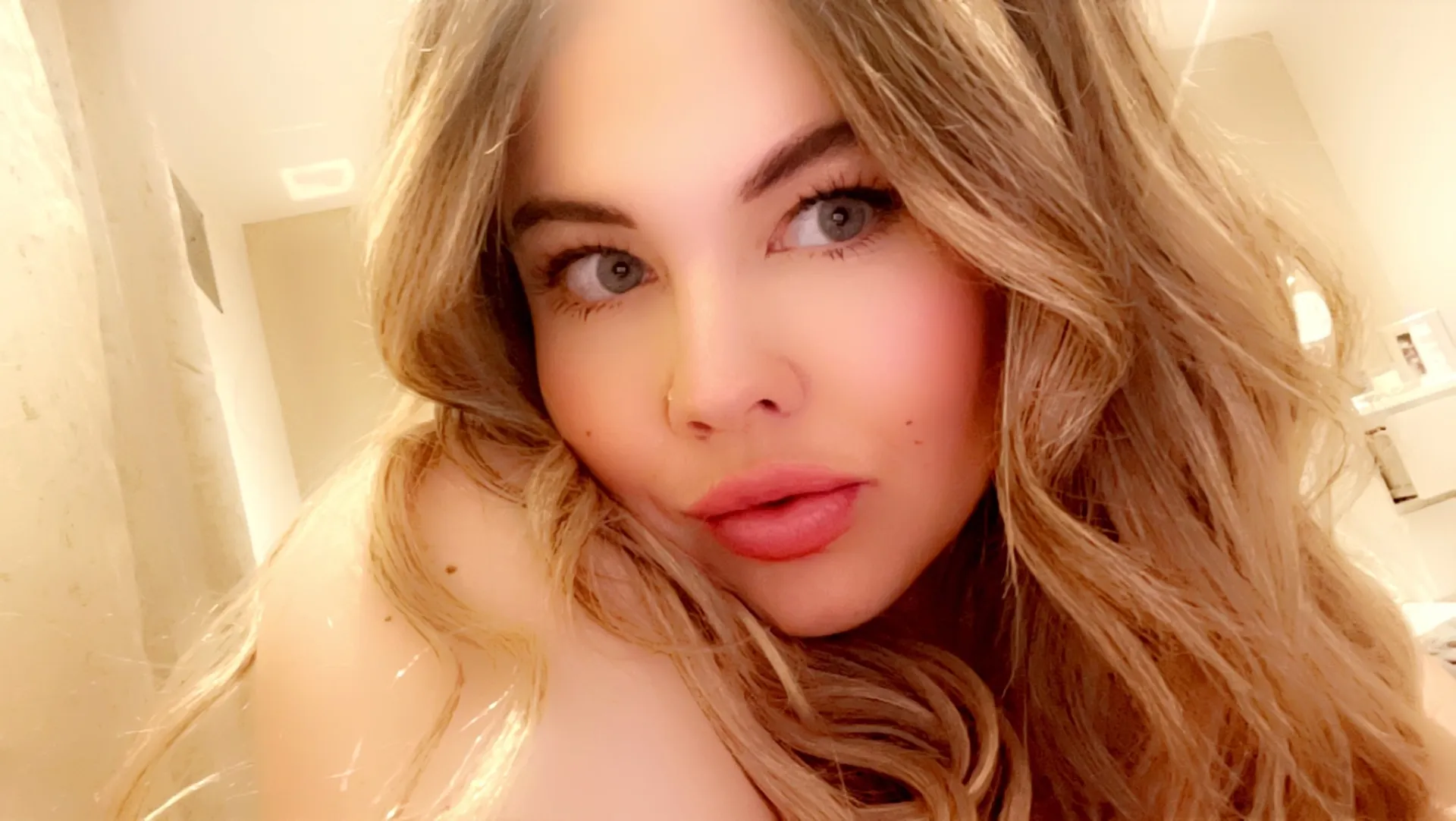 Victoria B OnlyFans header