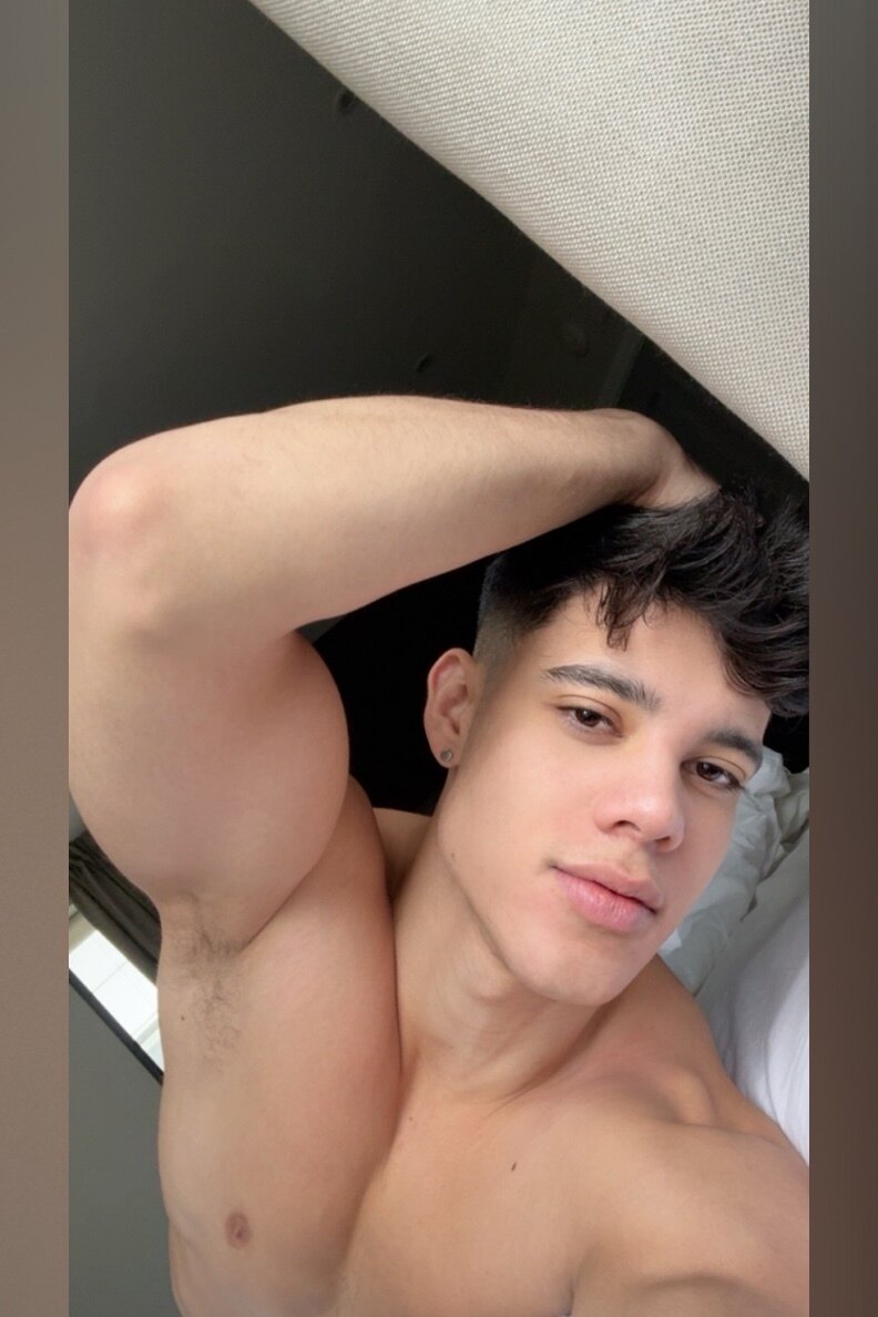 Victor Queiroz🚀 OnlyFans