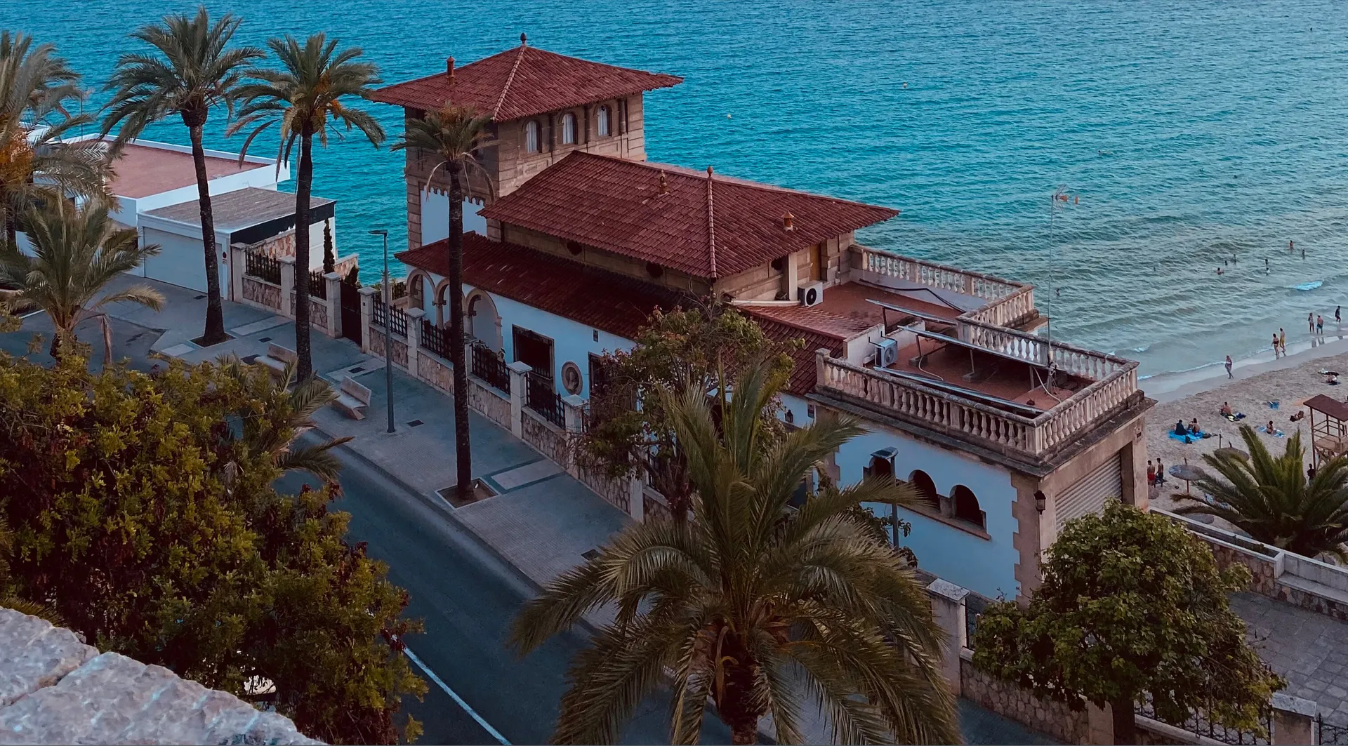 Victoria Lewis OnlyFans header