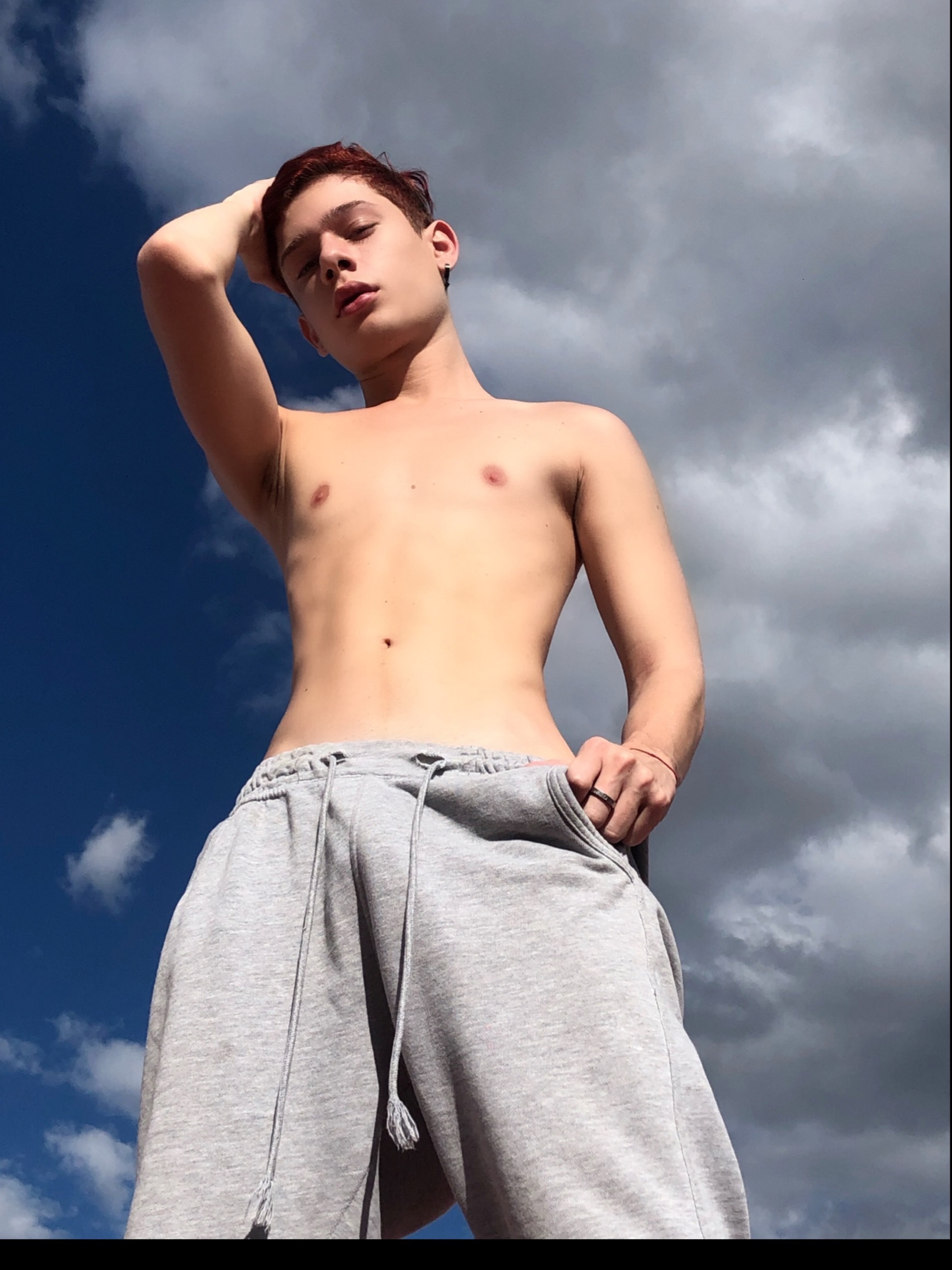 Victor 🍒 OnlyFans header