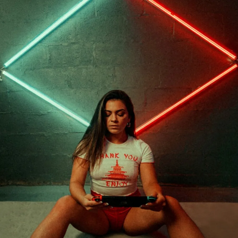 Vikkiexo OnlyFans header