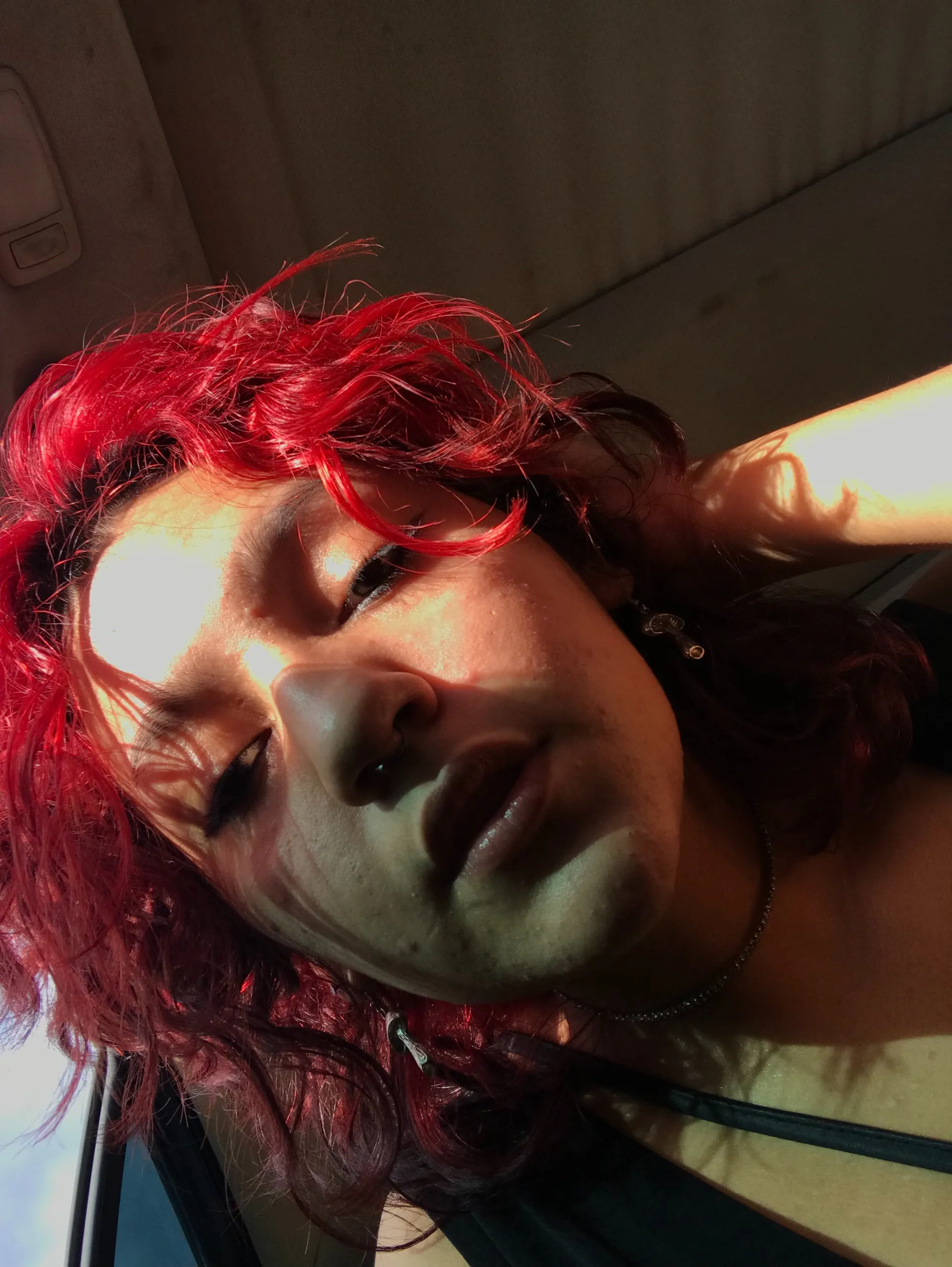 vivian OnlyFans header