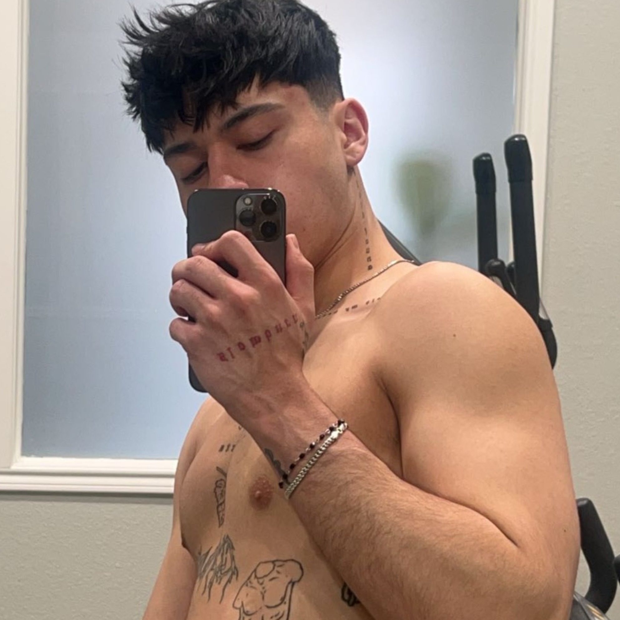 𝖛𝖎𝖓𝖈𝖊𝖓𝖙 𝖆𝖓𝖌𝖊𝖑𝖔 OnlyFans