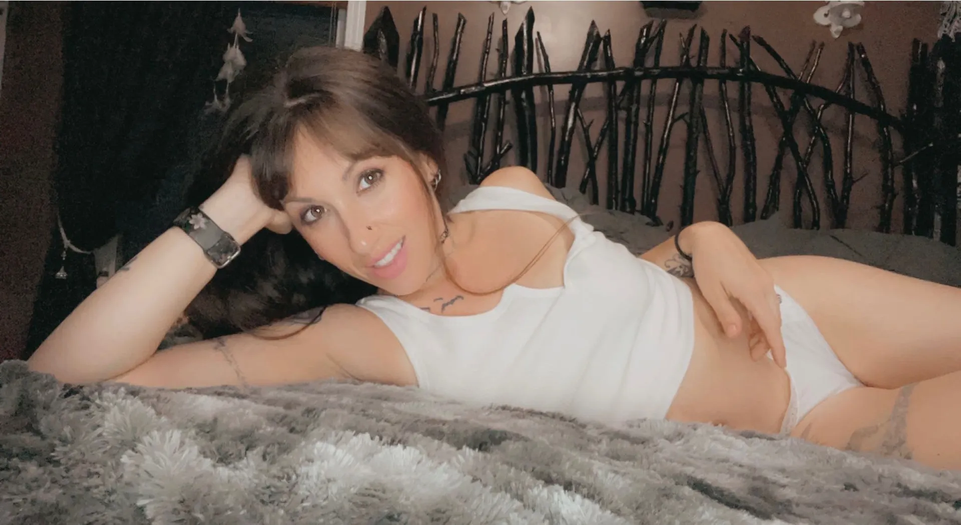 Vintage OnlyFans header