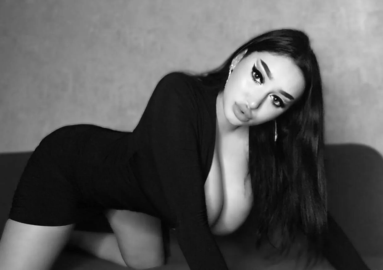 Viola Crush OnlyFans header