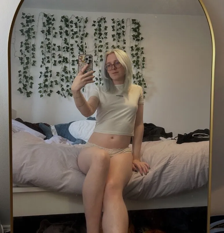 Violet OnlyFans header