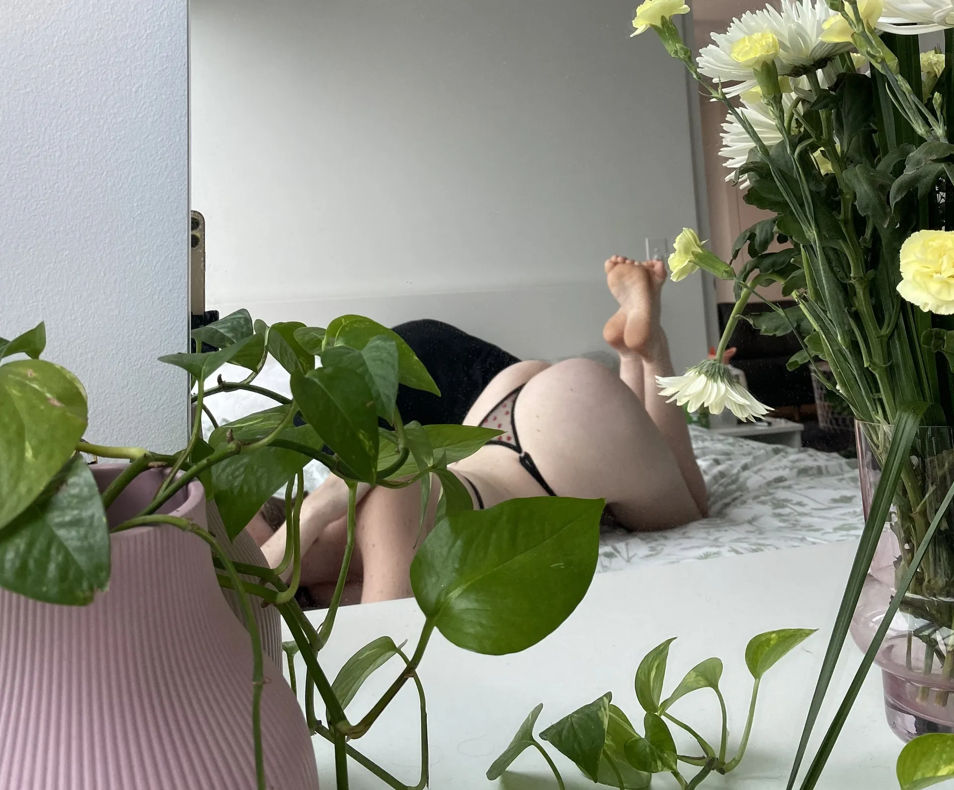 Violet Ivy OnlyFans header