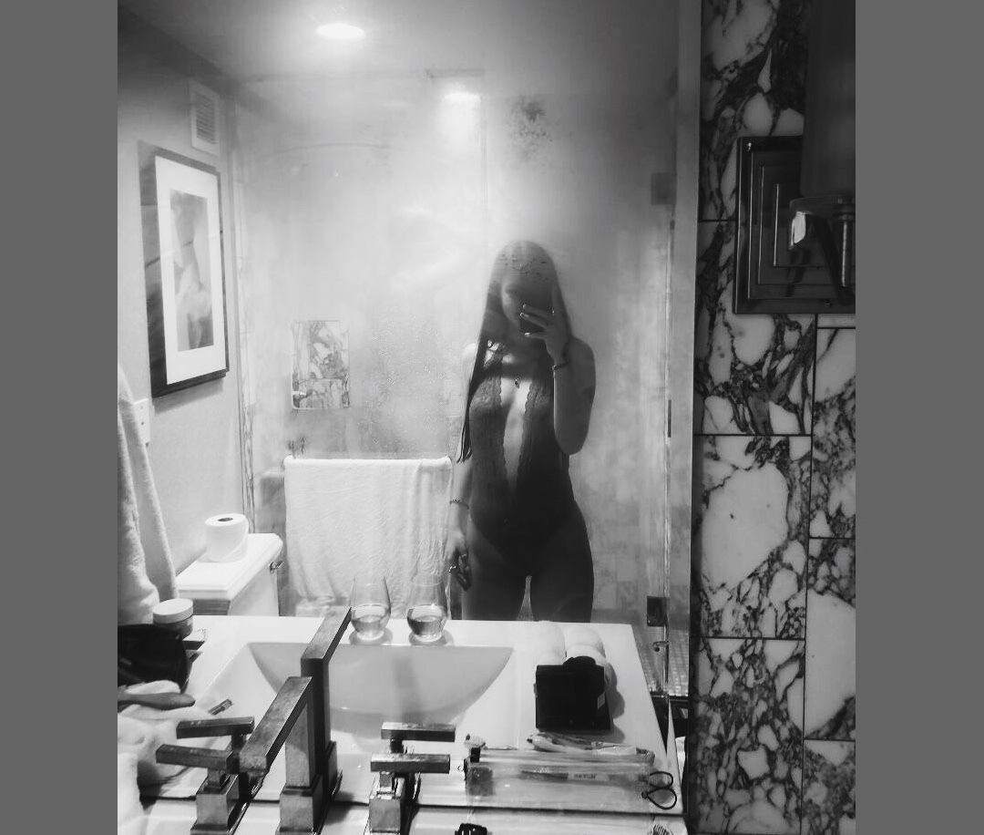 Violet OnlyFans header