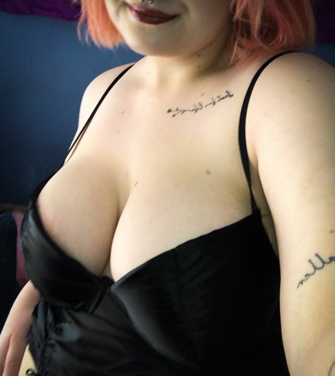 VioletLeah666 OnlyFans