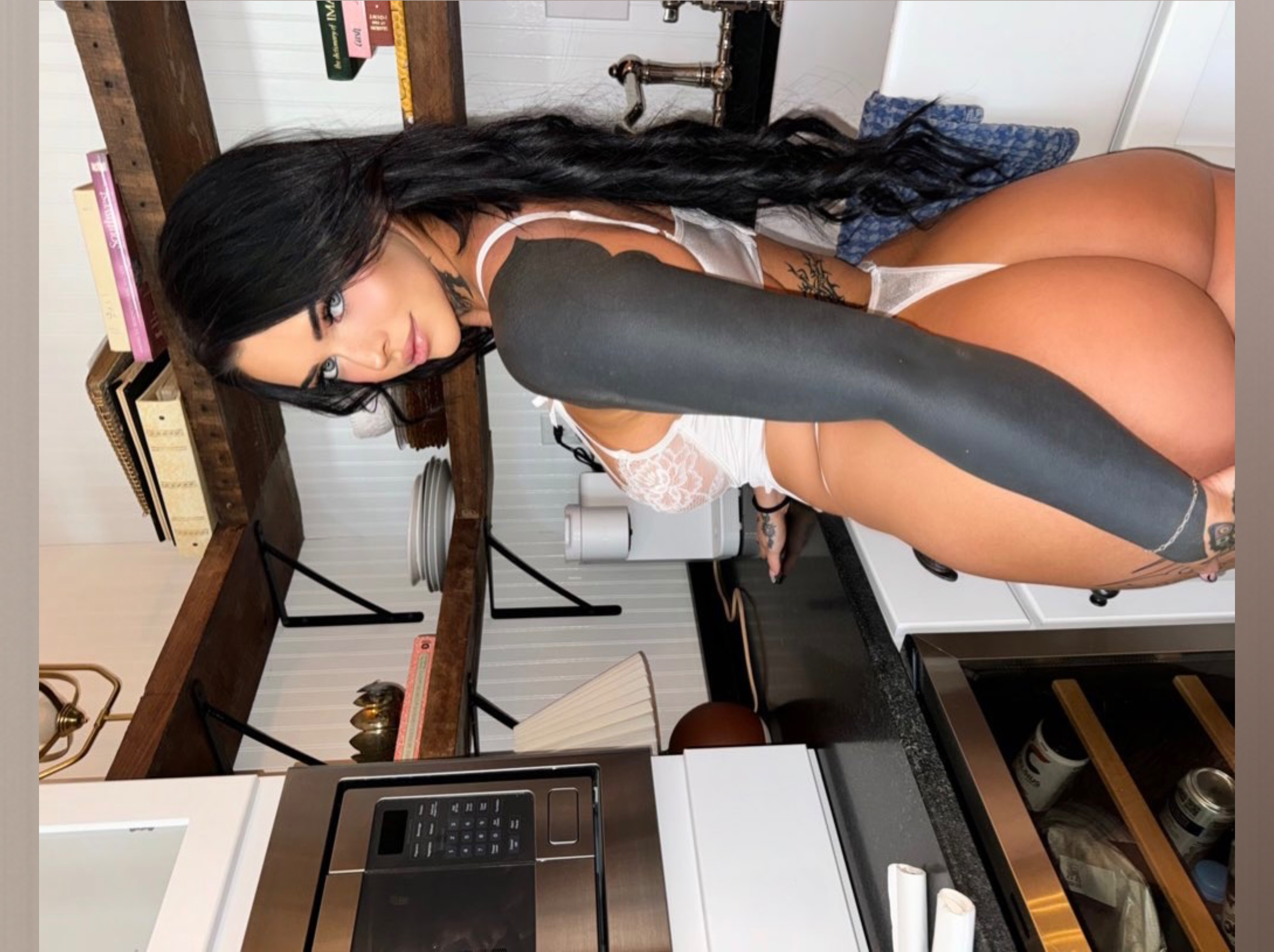 Violet 💞 online now! OnlyFans header