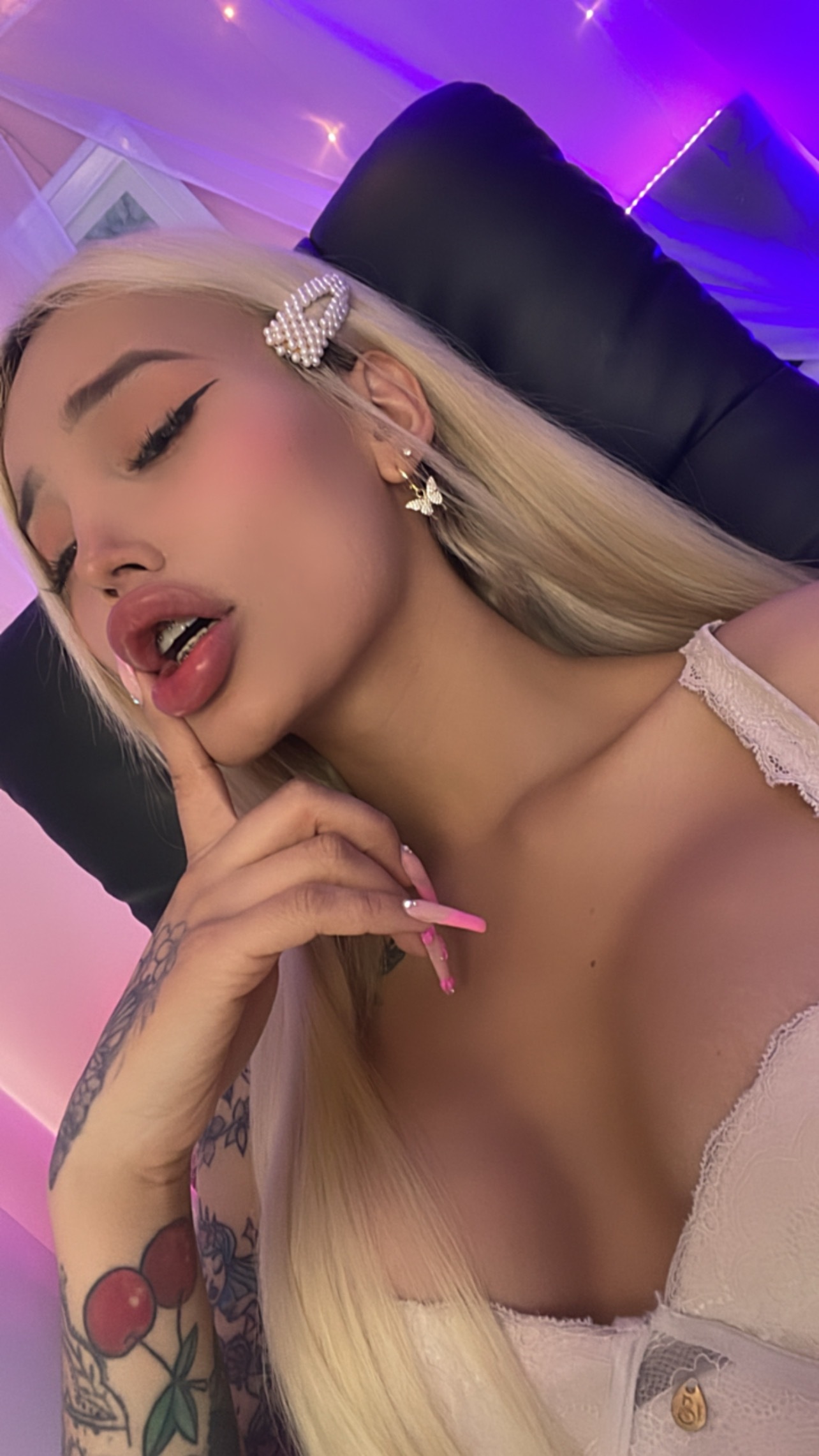 Violet Navarro 🪻✨ OnlyFans