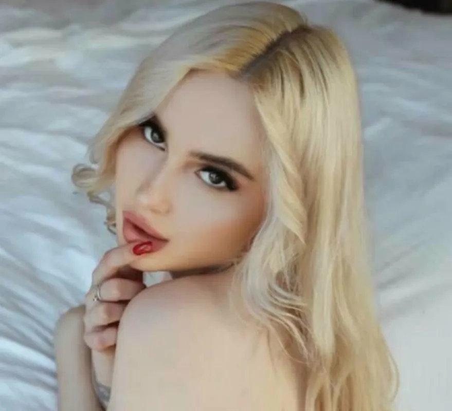 Emmy🔞👱‍♀️