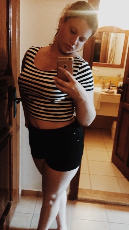 vivian OnlyFans header