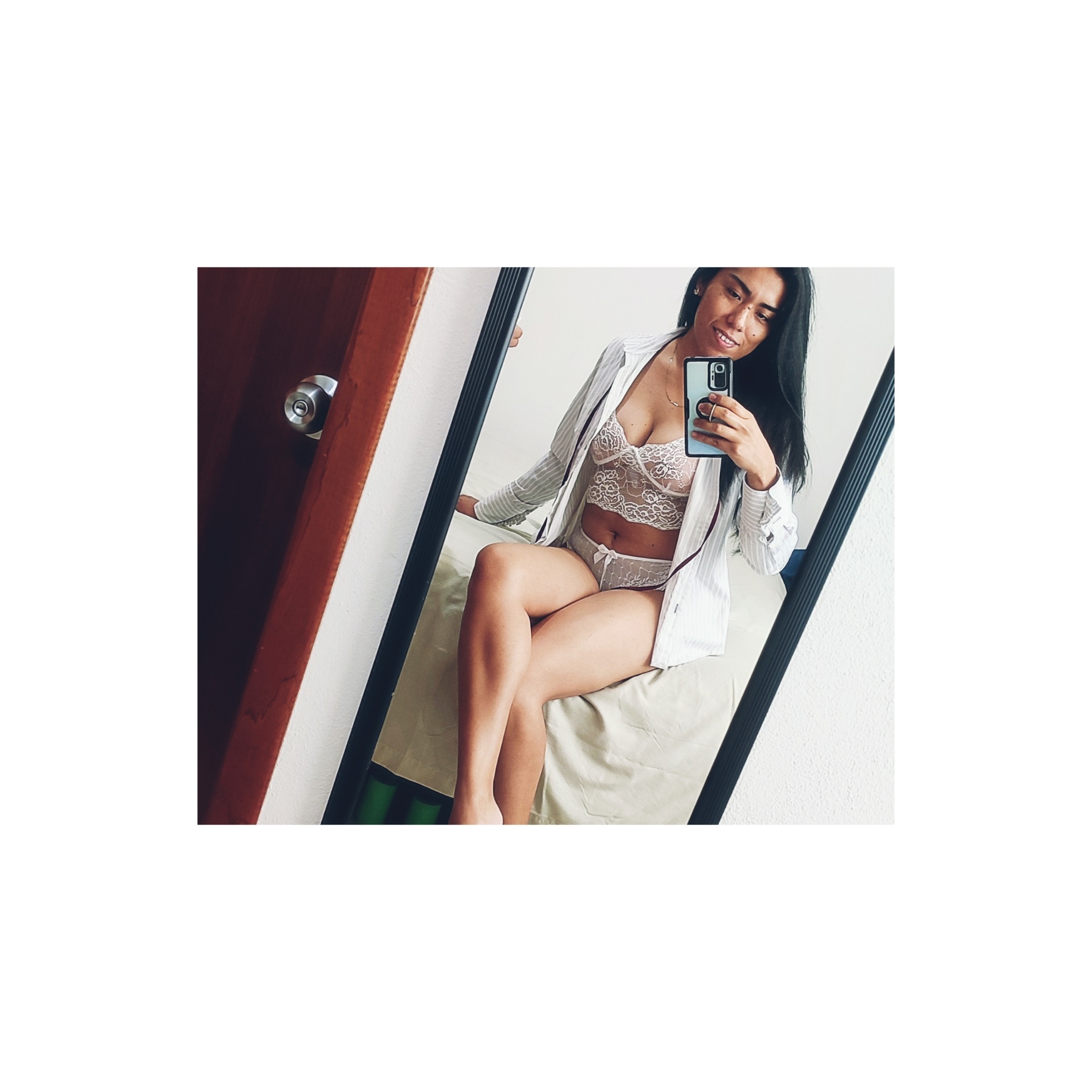 Vivian OnlyFans header