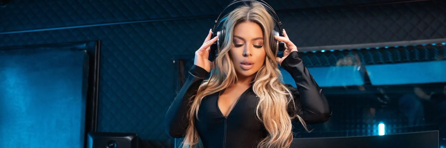 Vanja Rasova OnlyFans header