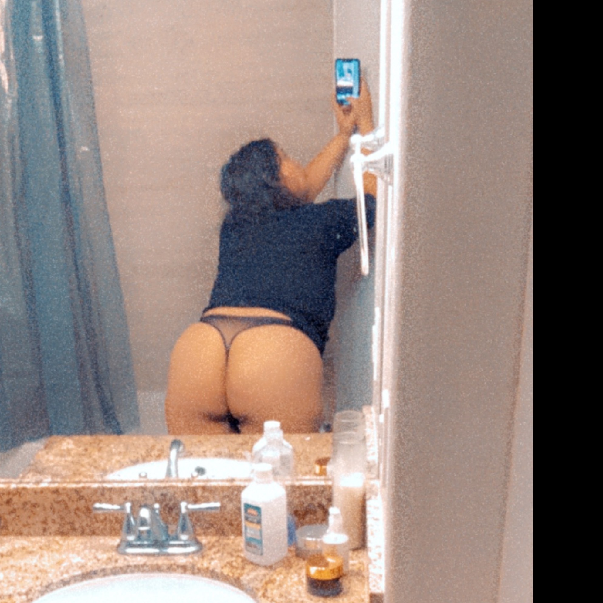 Viannet OnlyFans header