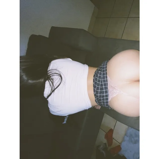 whatababe_x OnlyFans header