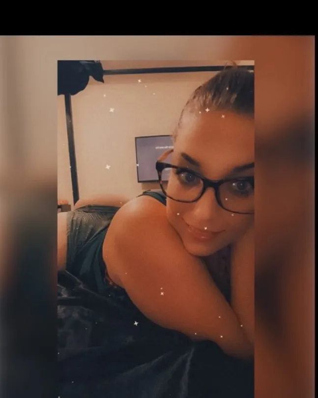 Savi Rae OnlyFans header