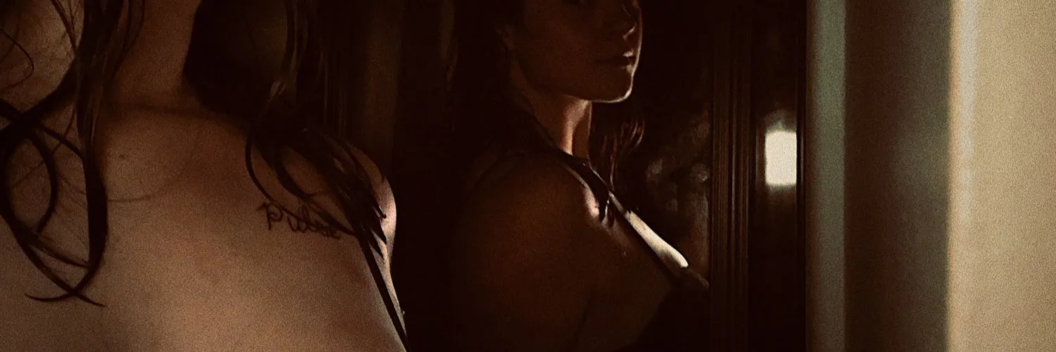 willow OnlyFans header