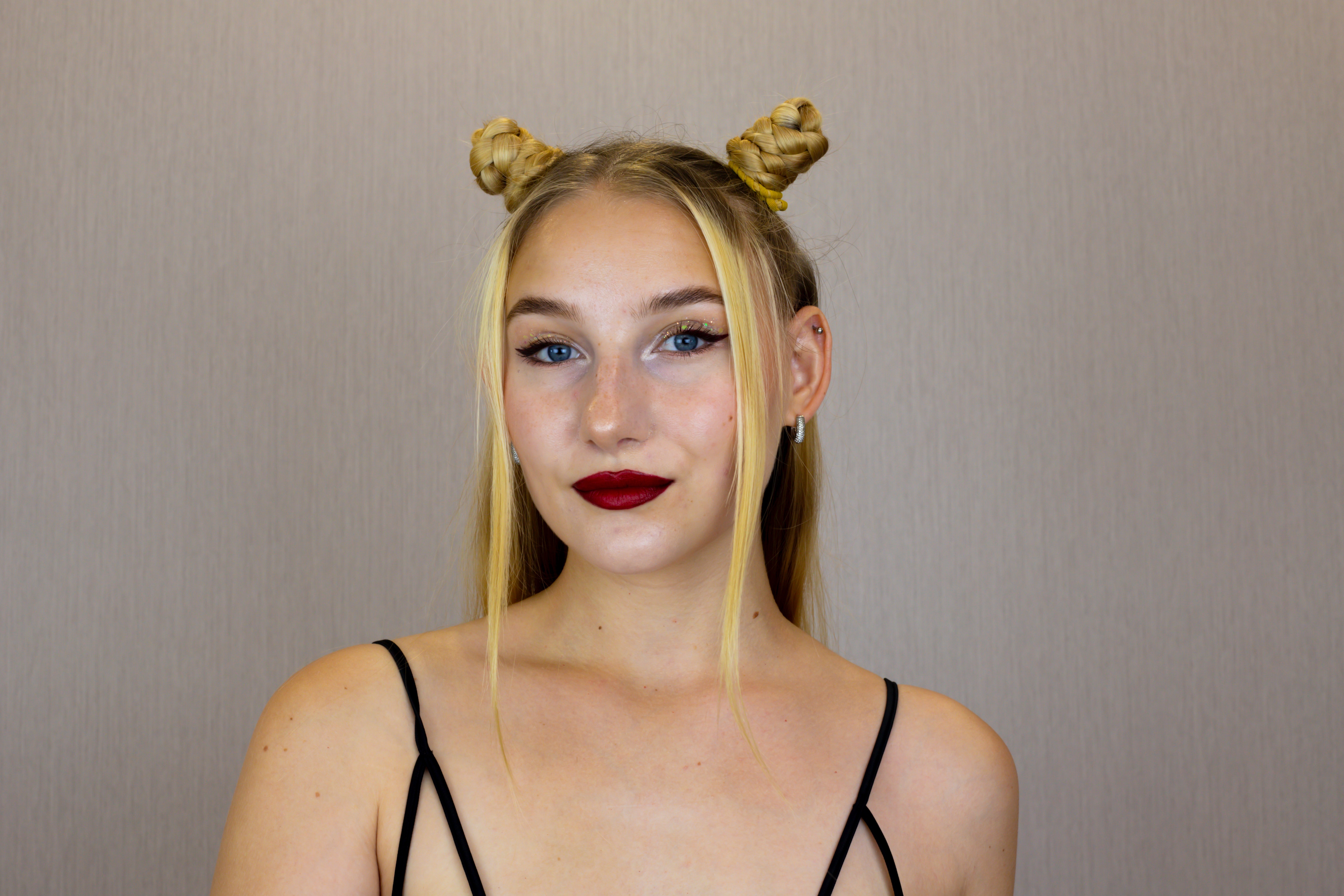 🔥😈 Hot Girl Home Alone 😈🔥 OnlyFans