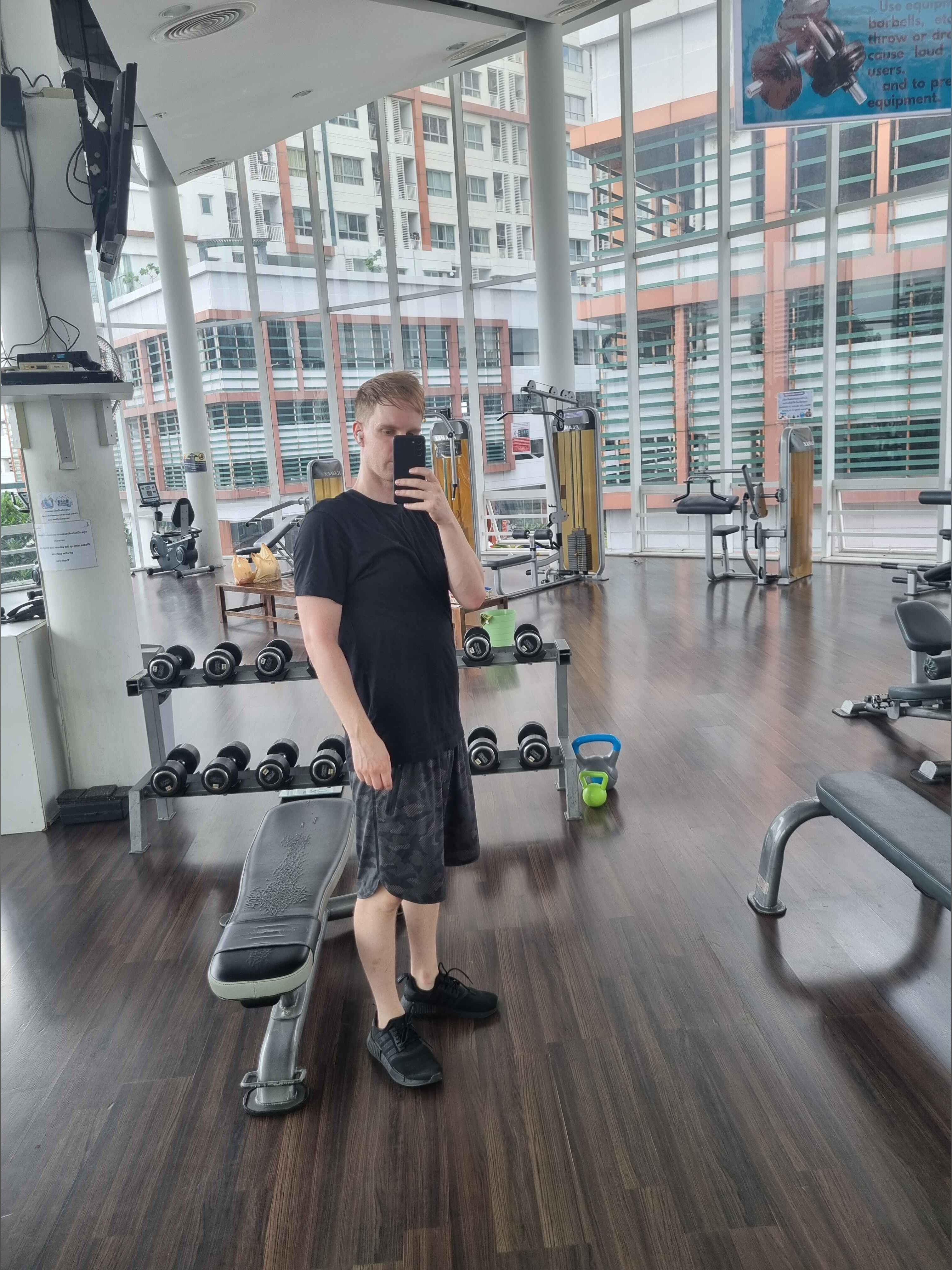 WhiteBoy in Asia OnlyFans