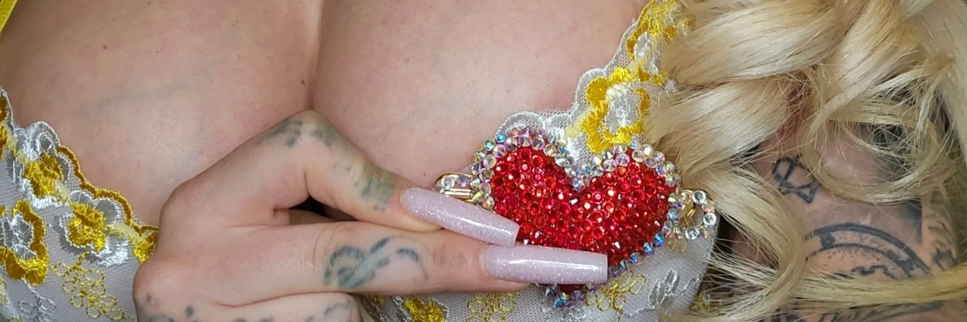 WHITERROM OnlyFans header