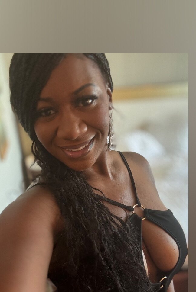 Whitesnaketamer OnlyFans