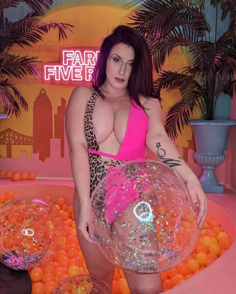 Athéna wild OnlyFans