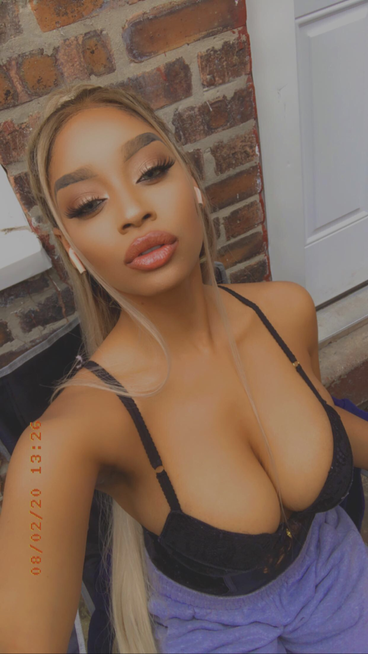 Baé OnlyFans header