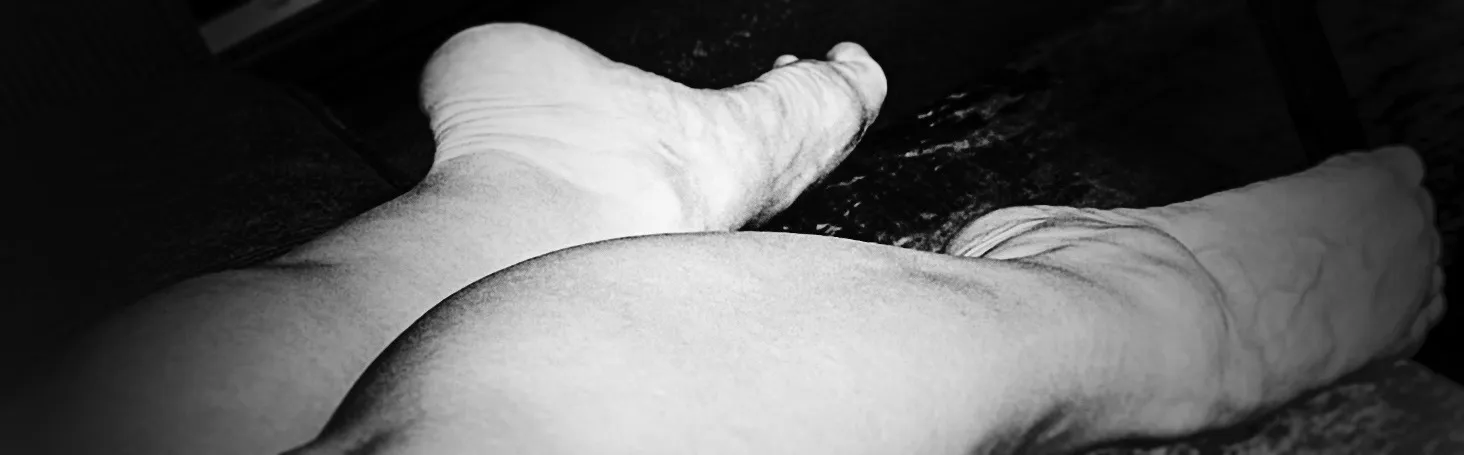 Woman with Muscular Calves OnlyFans header