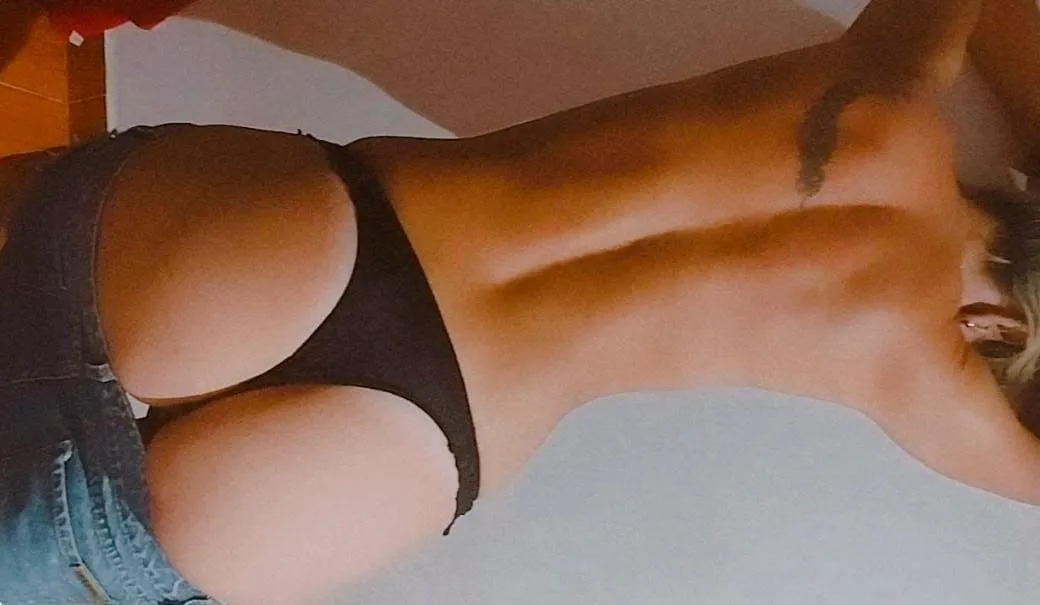 Clau OnlyFans header