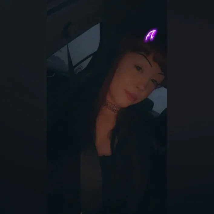 Dahlia🖤🦇 (Free Account)