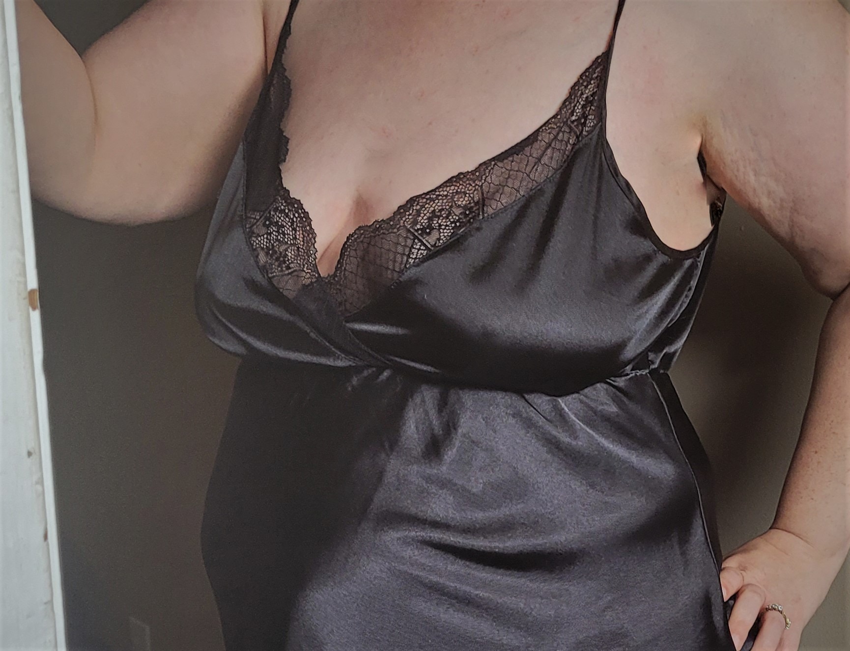 Wyverren Curves OnlyFans